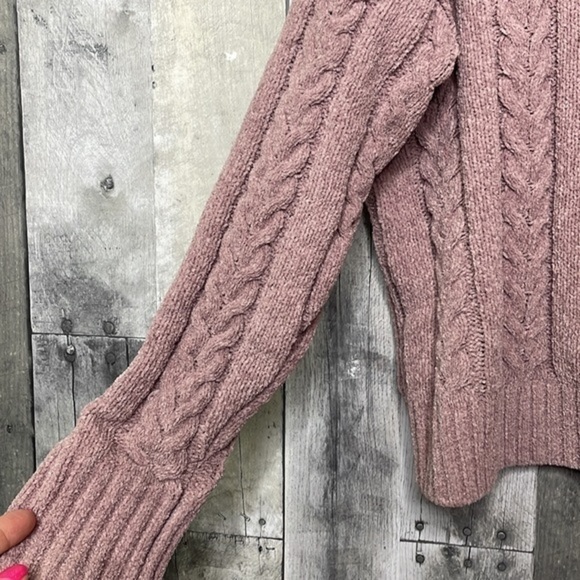 HIPPIE Rose Women’s Long Sleeve Cropped Mock Neck Cable Knit Sweater. XL. GUC - Picture 3 of 11